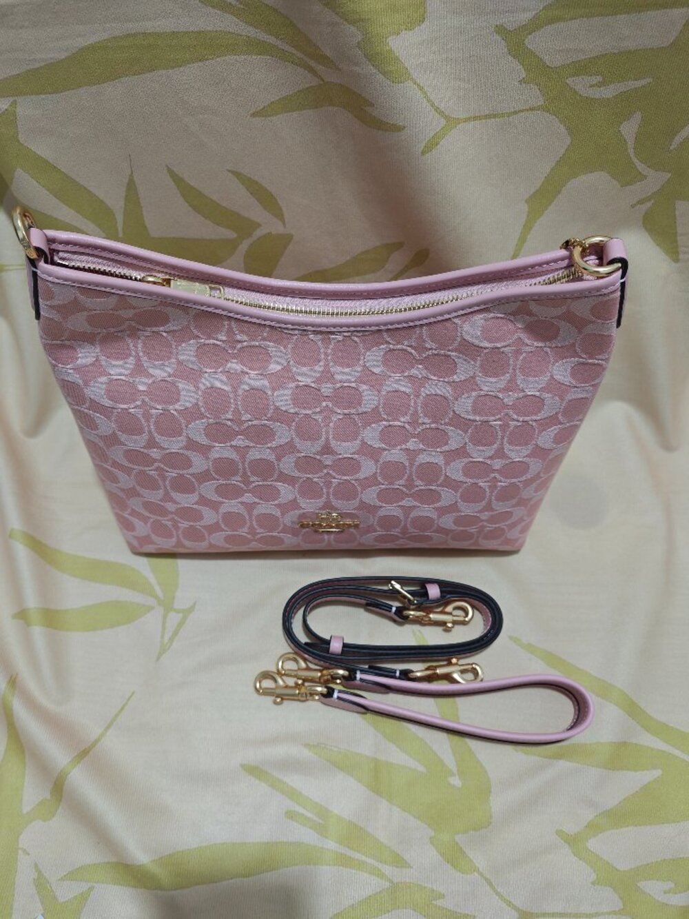 Coach Pink Signature Jacquard Hobo Bag, Extra Straps Included - Picture 2 of 13